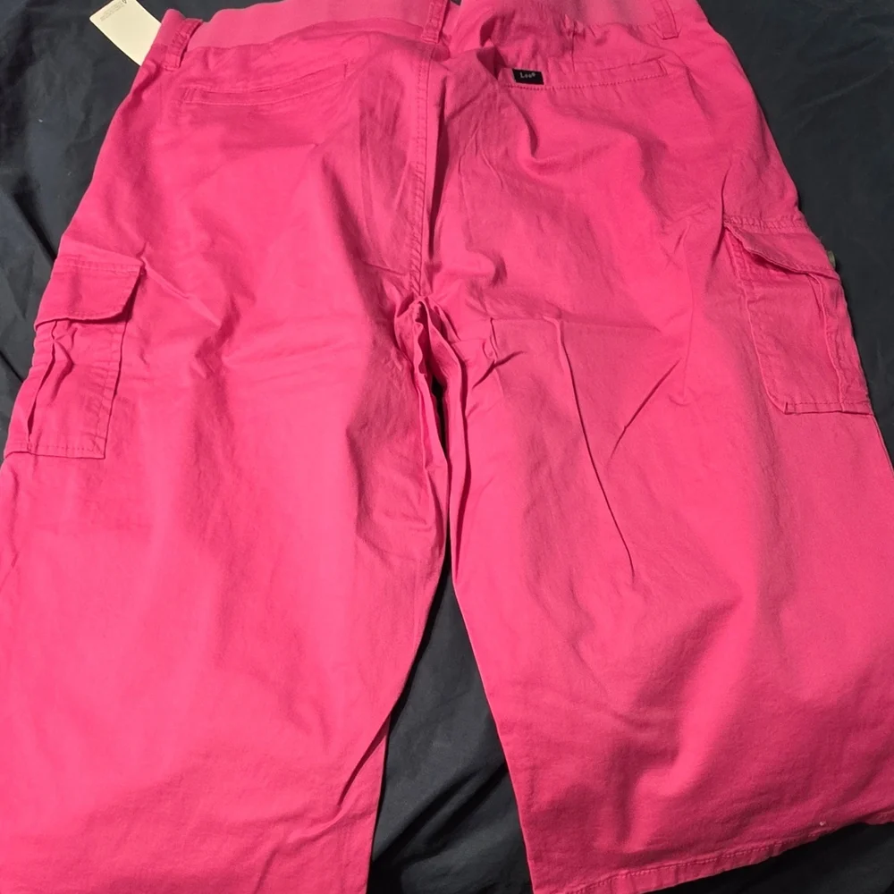 Lee Pink Cargo Shorts - Picture 2 of 3